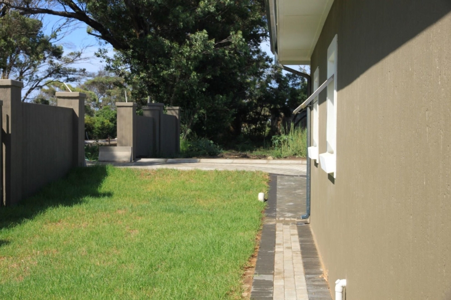 2 Bedroom Property for Sale in Kidds Beach Eastern Cape